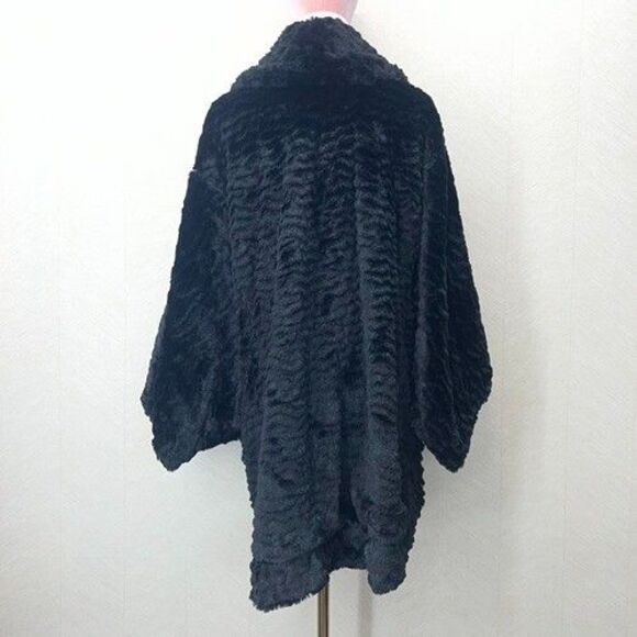 Democracy Lined Black Soft Faux Fur Shawl Collar Poncho Coat Womens Plus 2X - Picture 2 of 16